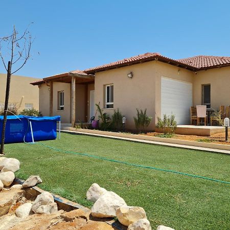 אילן ו אילנית בתי אירוח ביישוב אשלים Villa Ngoại thất bức ảnh